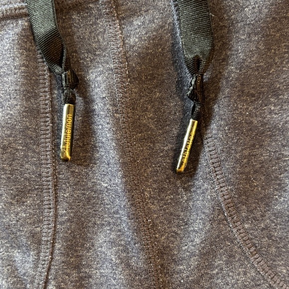 Lululemon 2 purplish blue jogger style leggings with pockets - Picture 3 of 6